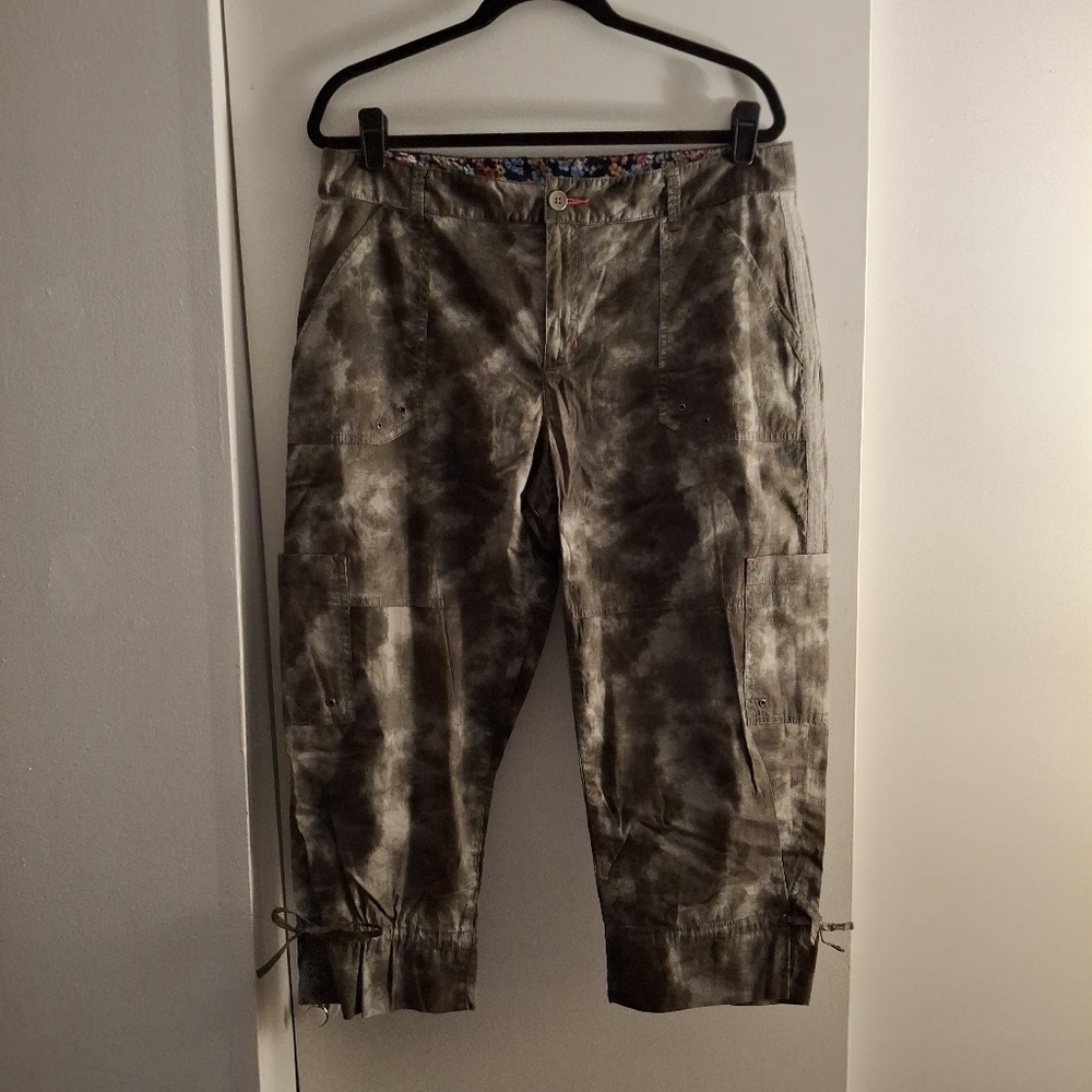 Rafaella Women's Camo Cargo Pants